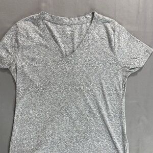 a.n.a Heather Gray V-Neck Tee Size S
